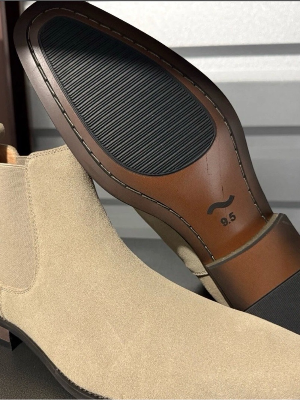 Men's Suede Chukka Boots in Beige - Size 9.5
